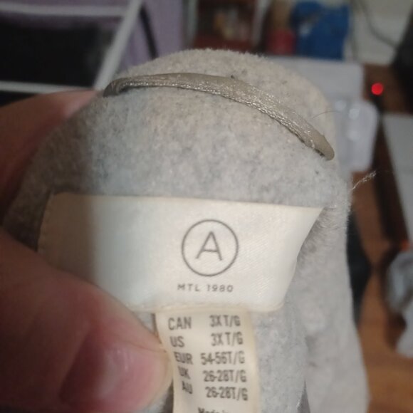 Additionelle Wool Trenchcoat - Picture 2 of 3